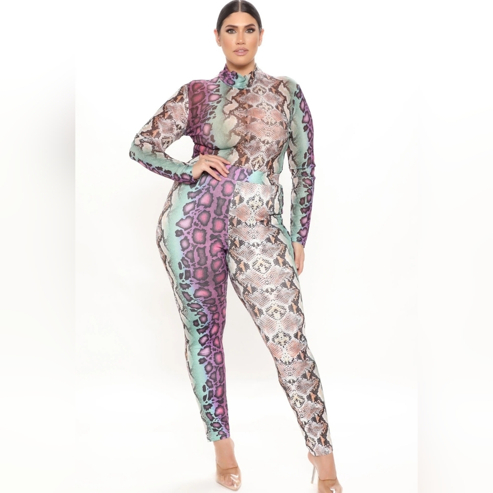 CLEAR OUT SALE! 2 piece leggings set